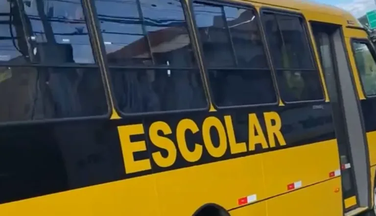 Funcionários da Diastur fazem greve e crianças ficam sem transporte escolar em SBC