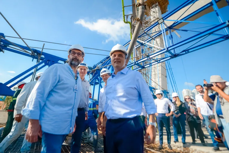 Marcelo Lima disse que prazo de entrega do viaduto é dezembro, mas sua intenção é antecipar para o aniversário da cidade, em 20 de agosto