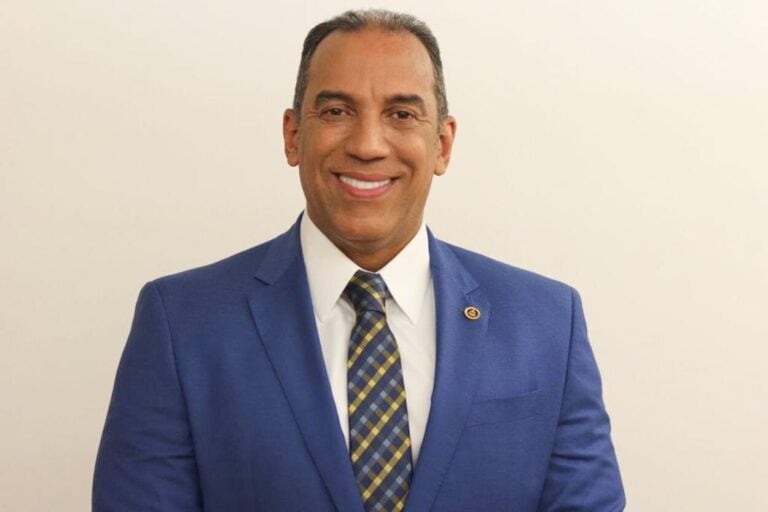 Deputado Altair Moraes quer proibir atendimento a bebê reborn nos serviços públicos