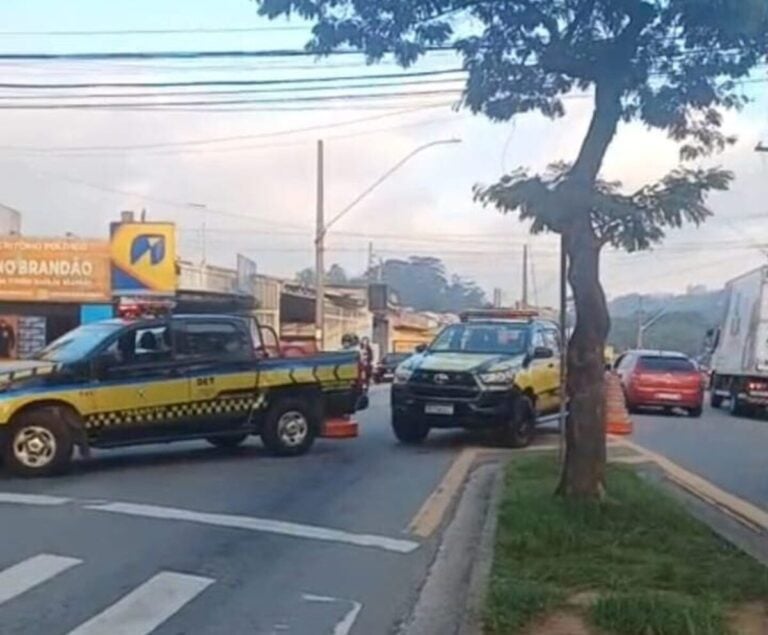 Motociclista foi socorrido pelo Samu (Serviço de Atendimento Móvel de Urgência) e levado ao CHM.