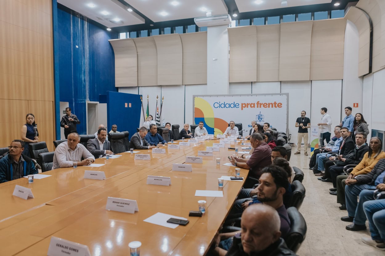 Prefeito Marcelo Lima ainda informou que outro projeto executado pela Enel na rede de São Bernardo beneficia 24 mil famílias no Grande