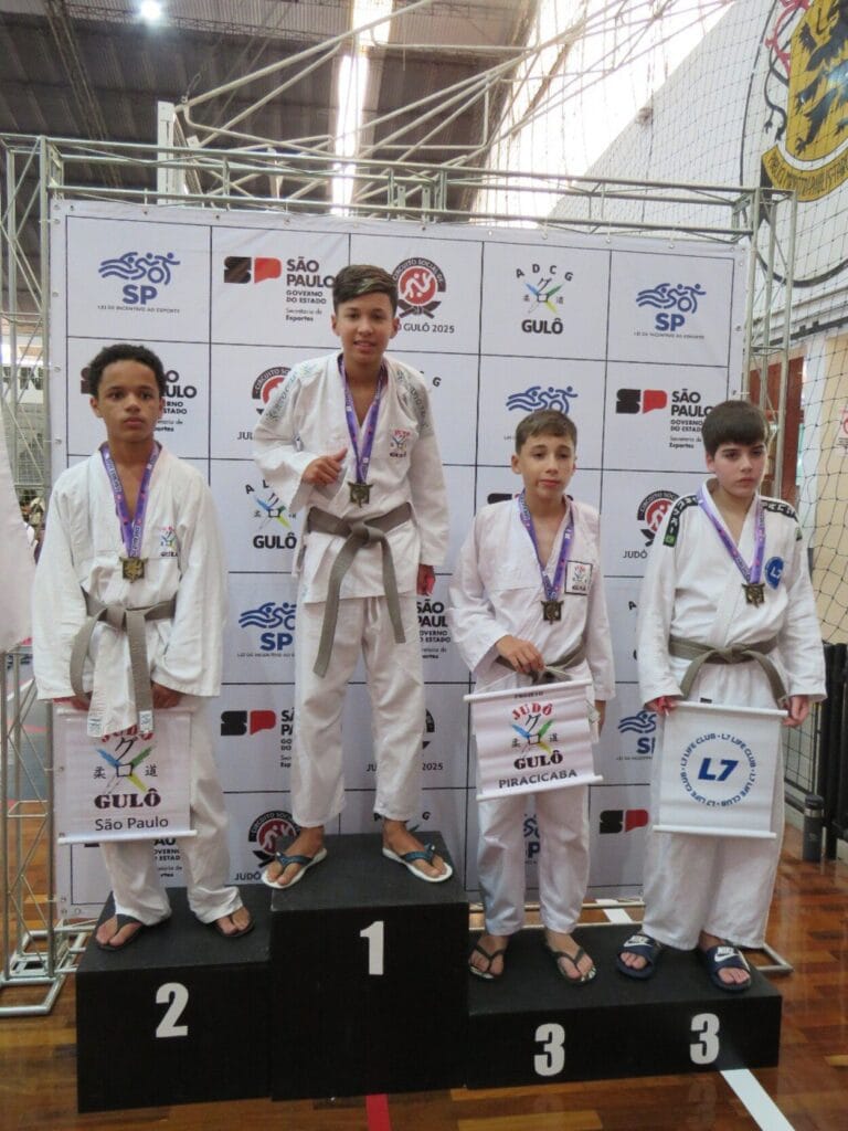 Instituto Energia do Saber une educação ao judô e conquista quatro medalhas em São Bernardo