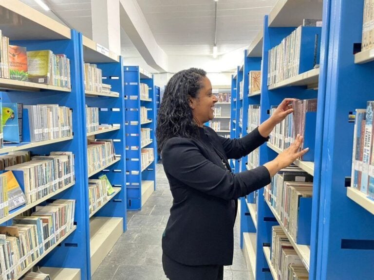 Biblioteca de Ribeirão Pires indica obras literárias digitais e físicas para o Dia dos Namorados