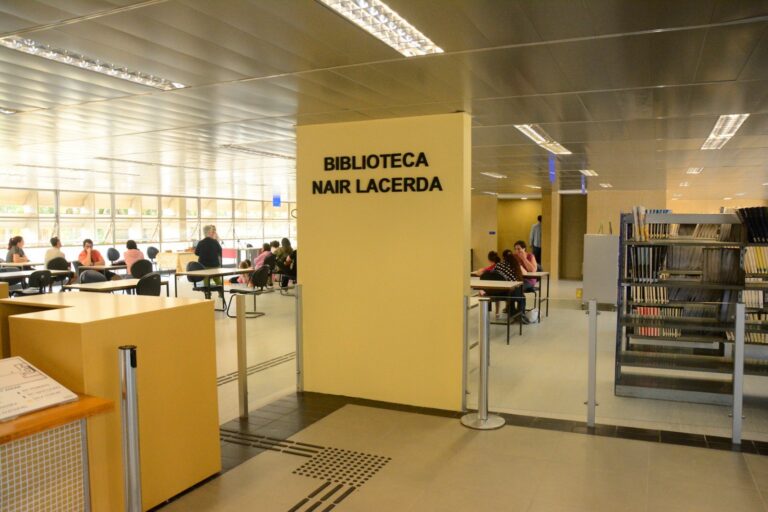Biblioteca Nair Lacerda recebe música, roda de conversa e lazer neste final de semana