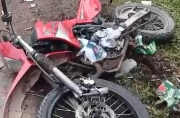 Acidente entre carro de operadora de telefonia e moto deixa vítima em Ribeirão Pires 