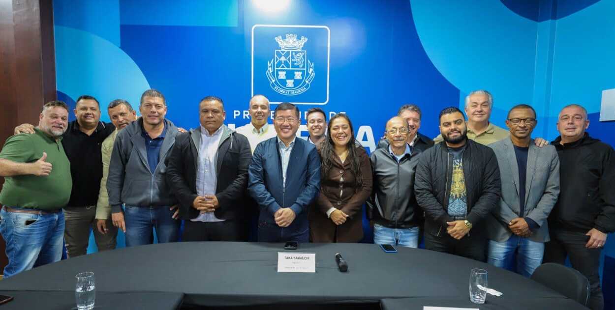 Combate aos pancadões, melhorias na Saúde e pavimentação de 160 ruas logo no início da gestão foram ressaltados pelos vereadores