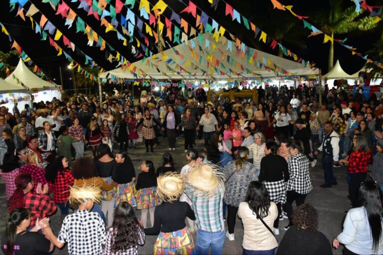Festa Julina Solidária em Rio Grande da Serra reúne música, tradição e solidariedade na Praça da Bíblia