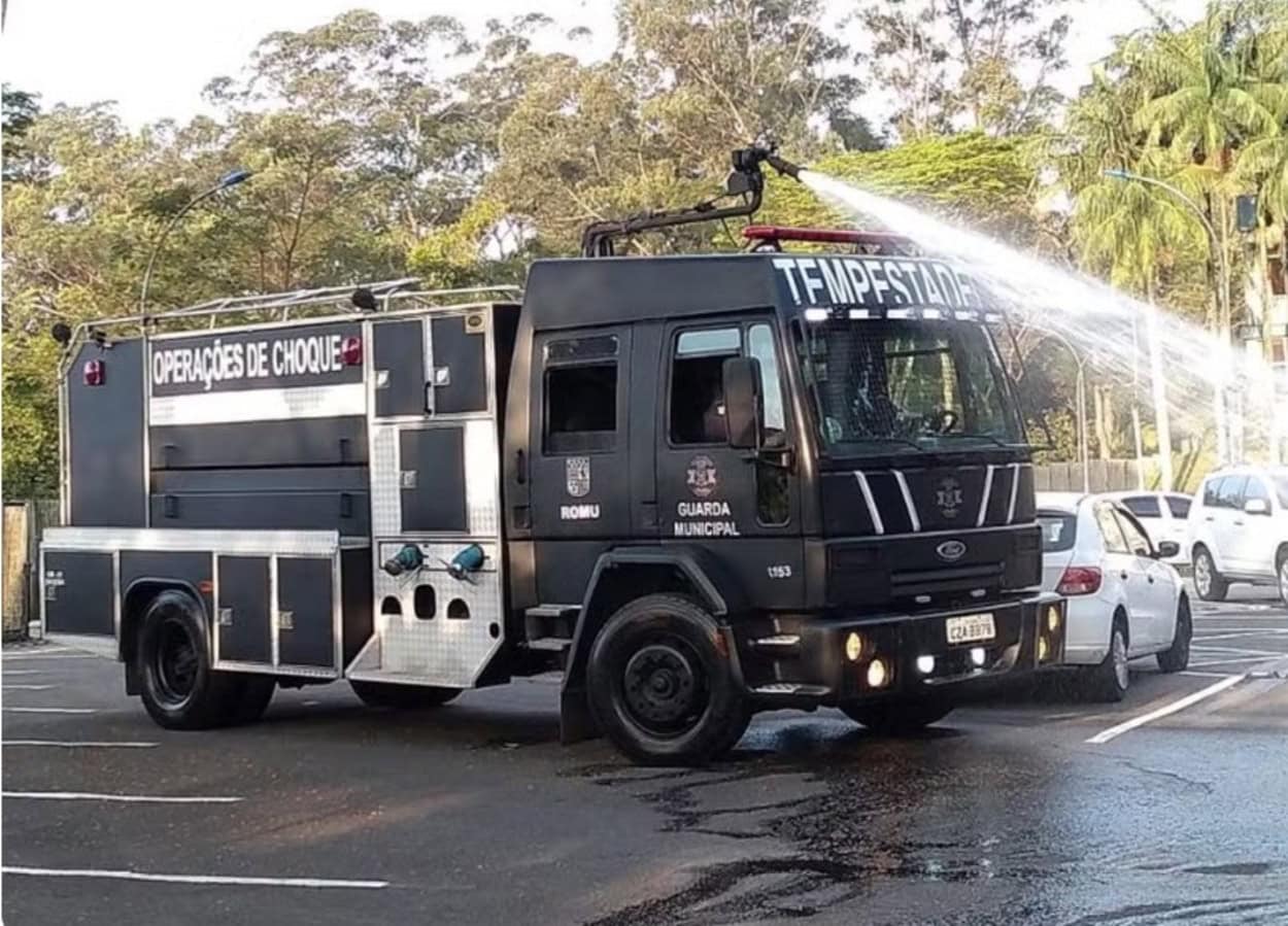 Em substituição ao caminhão Tempestade, Diadema está comprando o Tsunami para também combater pancadões.