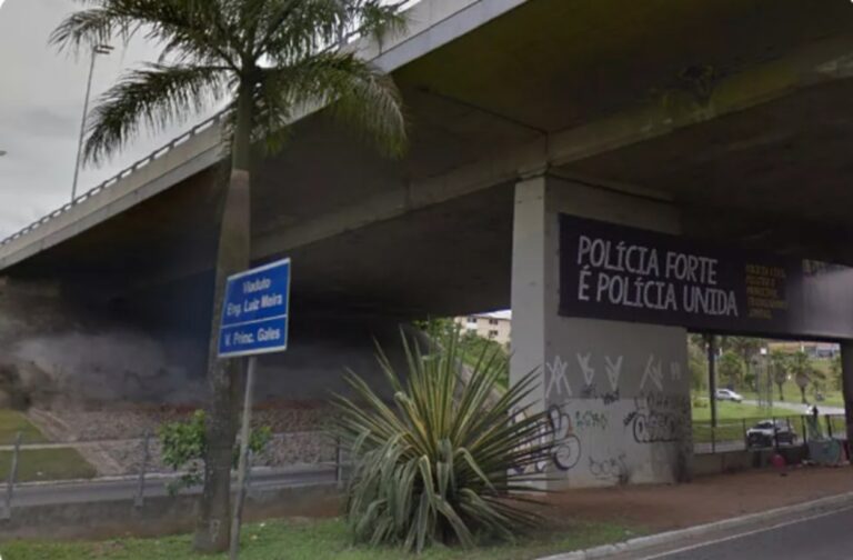 Policial reage a tentativa de roubo e faz disparos contra criminosos no viaduto Luiz Meira, em Santo André
