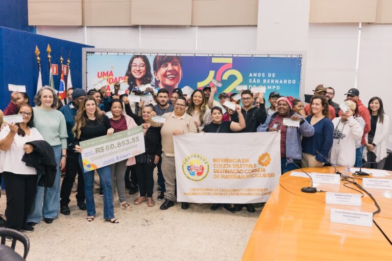 Prefeitura de São Bernardo repassa R$ 111,8 mil a cooperativas de reciclagem