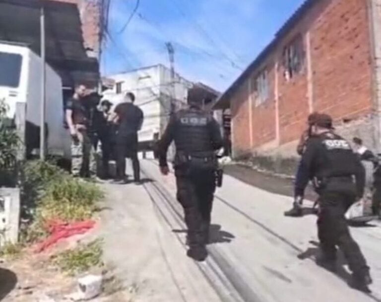 Policiais civis são alvos de tiros durante ação em Santo André