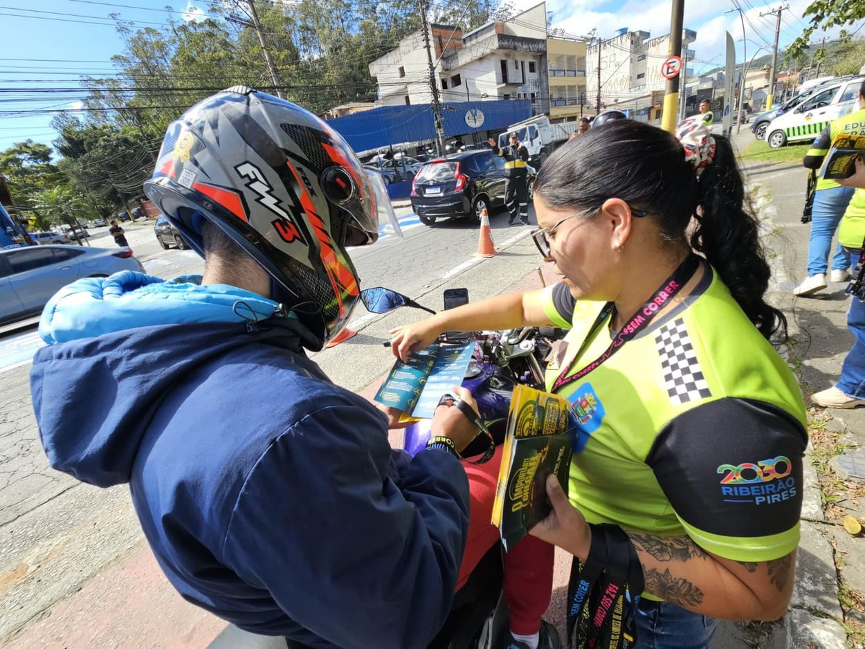 Ações de conscientização estão sendo realizados nas principais vias da cidade Foto: Gabriel Mazzo