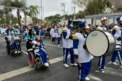 Em São Caetano, público celebra desfile de 7 de setembro com animação
