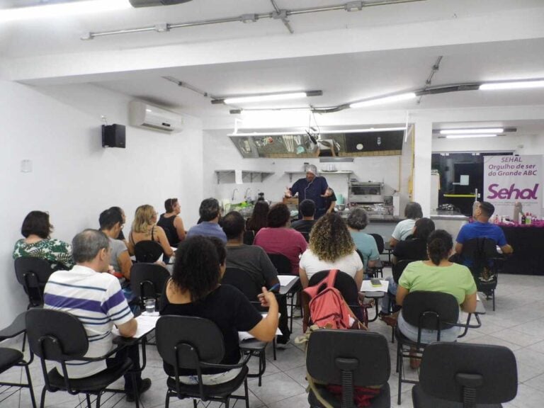 Sehal promove curso gratuito com foco especial em critérios para identificar bebidas adulteradas