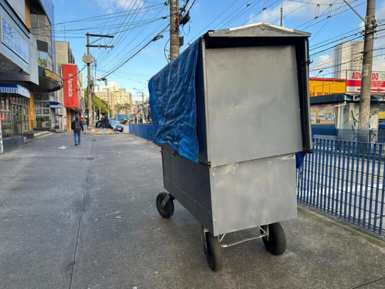 Diadema inicia processo de regularização do centro e remove 70 barracas