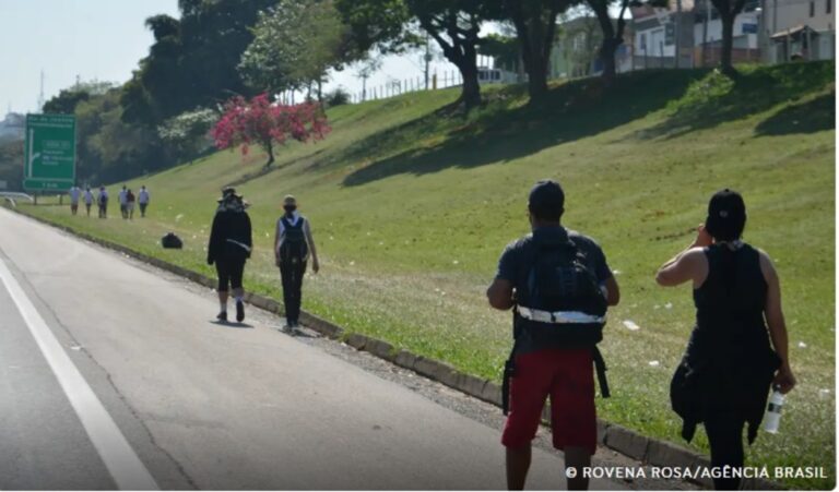 Romeiro de 60 anos morre no Rodoanel durante caminhada para Aparecida
