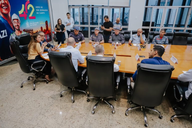 Prefeitura de São Bernardo e PM firmam parceria em benefício da saúde dos agentes de segurança