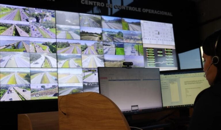 Interdição de faixas e acostamento no Km 81 causa trânsito lento do Km 85 ao 81, alerta a concessionária SPMar