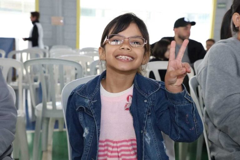 Educando com Visão entrega 410 óculos para alunos das escolas municipais de Santo André