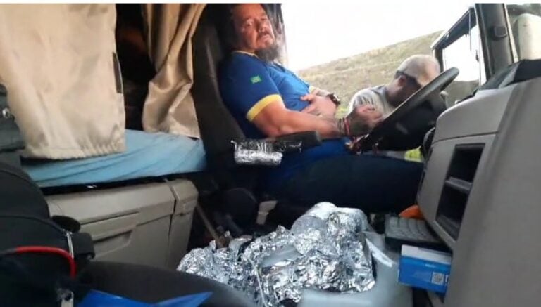 Dener Laurito dos Santos, de 52 anos, foi forçado por criminosos a parar carreta no meio da pista do Rodoanel; Gate foi acionado e descartou explosivos
