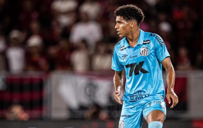 Destaque no Santos, lateral Souza iniciou vida escolar em Ribeirão Pires