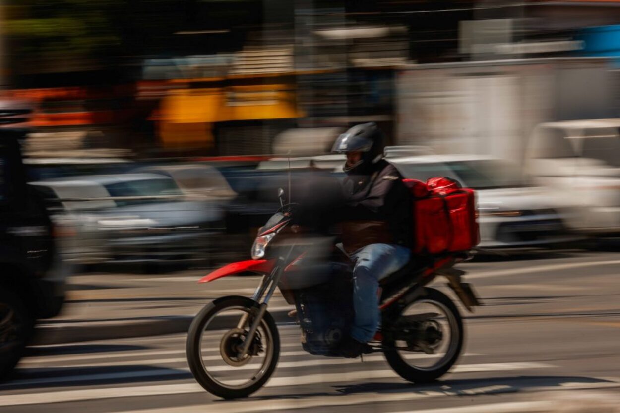 Alesp aprova projeto do governador Tarcísio para o fim do IPVA para motos populares
