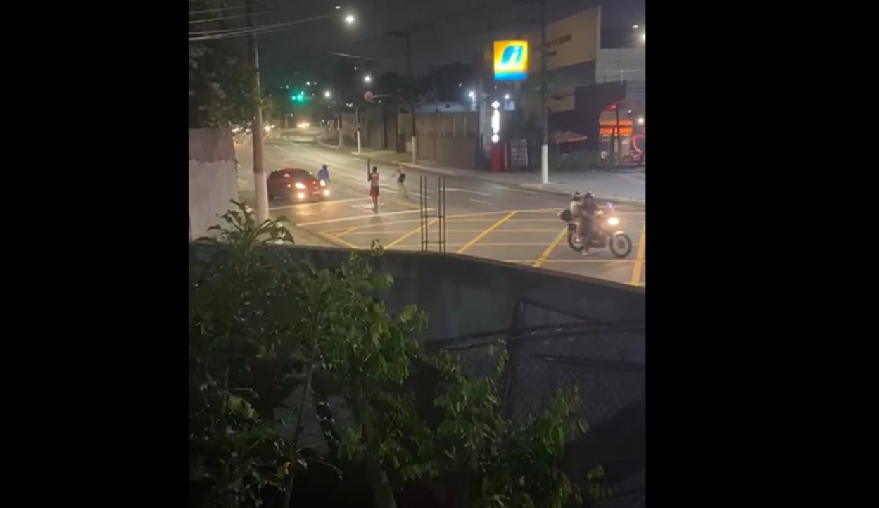 Motorista atropela homem ao confundir perseguição com assalto em São Bernardo  