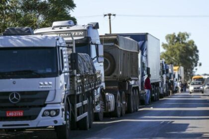 Última grande greve dos caminhoneiros, ocorrida em 2018 durante o governo Michel Temer (MDB), durou 10 dias.