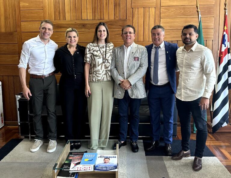 Deputada Carla Morando visita Câmara de Santo André e reforça compromisso com o município