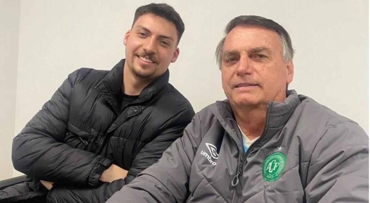 Bolsonaro passa por novo procedimento de urgência para conter soluços; filho Renan relata tensão