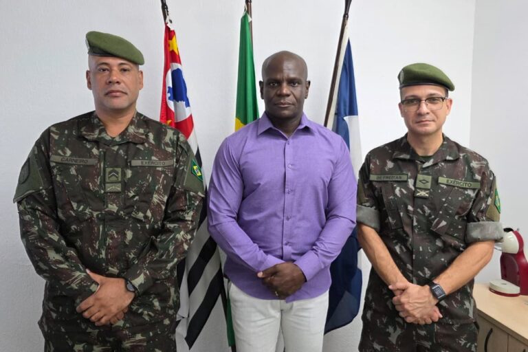Secretaria de Segurança de São Caetano recebe novos instrutores do Tiro de Guerra e reforça informações sobre o alistamento militar