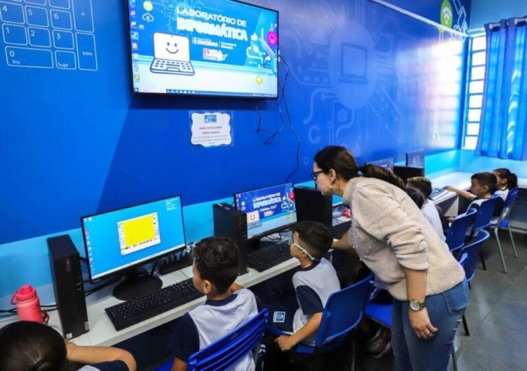Estudantes da rede municipal de Diadema terão aulas de computação a partir de 2026
