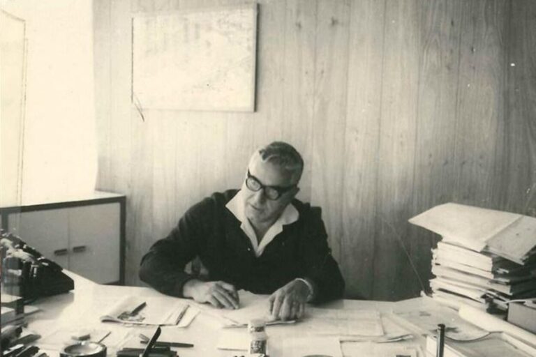 No dia que marca o nascimento do fundador, a Fundação Salvador Arena lança uma Linha do Tempo que celebra seu legado