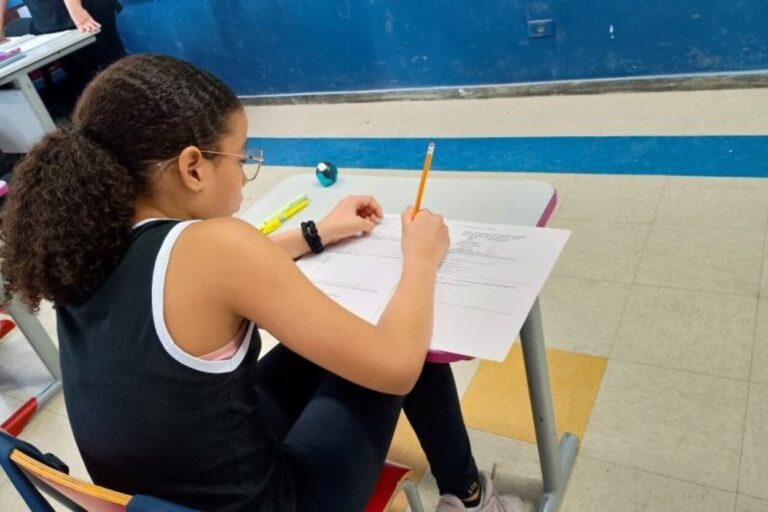 Diadema celebra marco histórico na Educação: número de alunos fluentes em leitura dobra em um ano