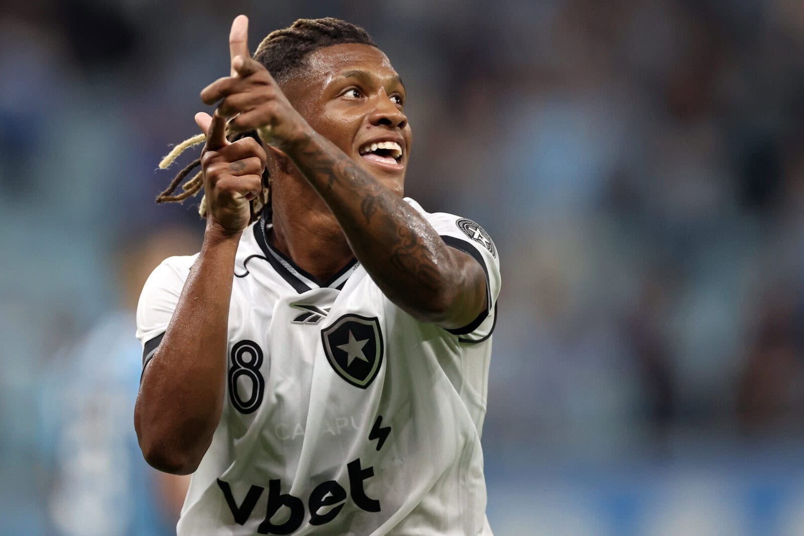 Palmeiras recebe informação preocupante para contratação de Danilo
