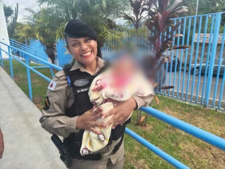 Bebê de dois meses é abandonada em bueiro após briga de casal em MG