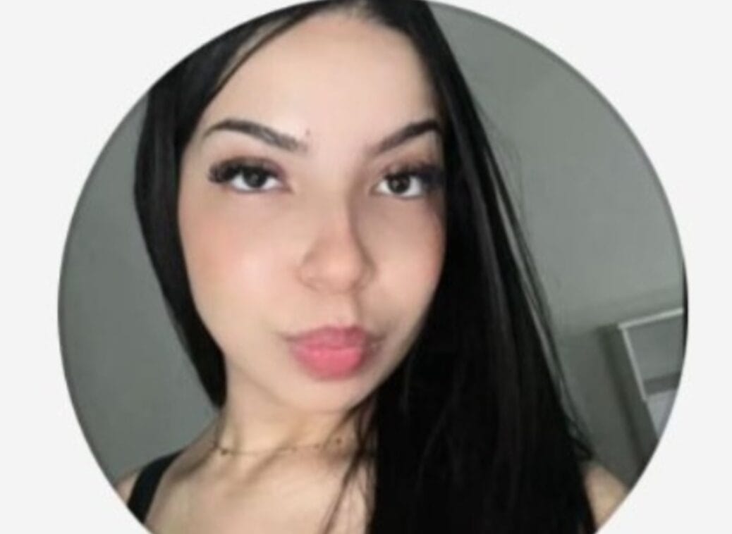 Cibelle Monteiro Alves, de 22 anos, era alvo de ameaças constantes, teve fotos íntimas vazadas pelo agressor em rede de lojas e temia pela vida desde o fim do namoro em 2025