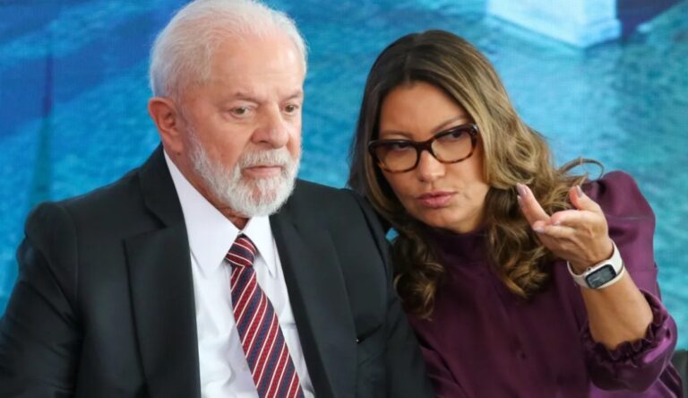 Lula comete ato falho e troca nome de Janja pelo de Dona Marisa em discurso oficial