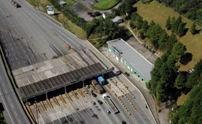 Sistema Anchieta-Imigrantes começa a receber pórticos do pedágio eletrônico Free Flow