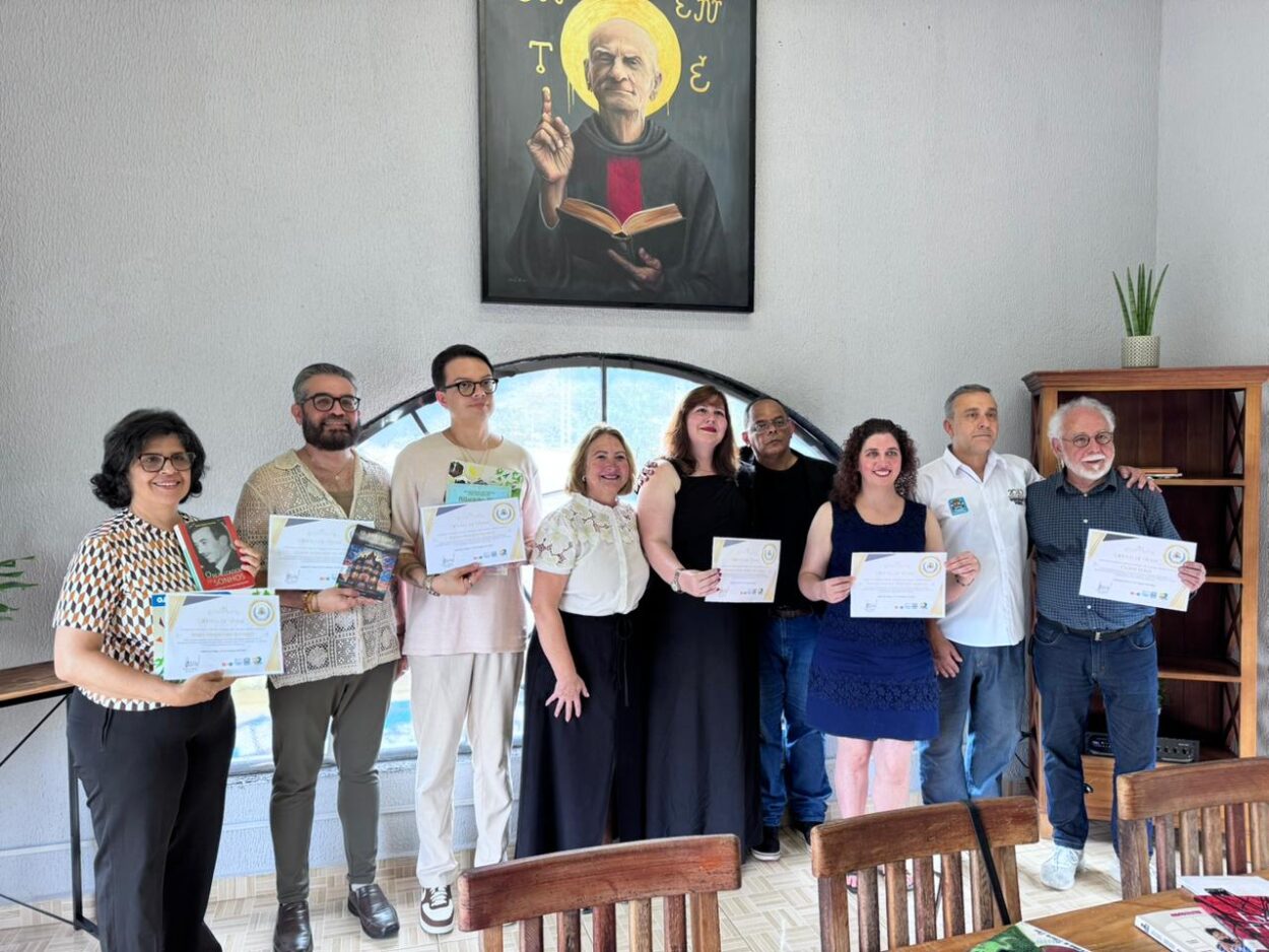 Ribeirão Pires empossa membros fundadores da Academia de Letras (ALERP) durante celebração dos 72 anos da cidade
