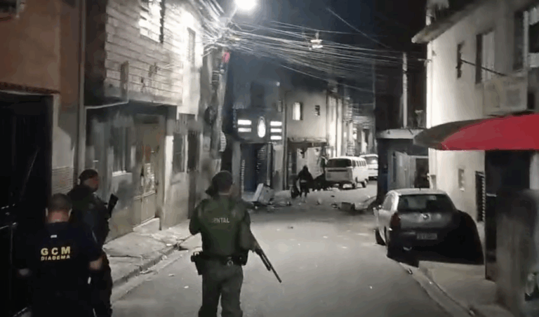Indivíduo morre ao apontar simulacro de arma para GCM, diz Polícia