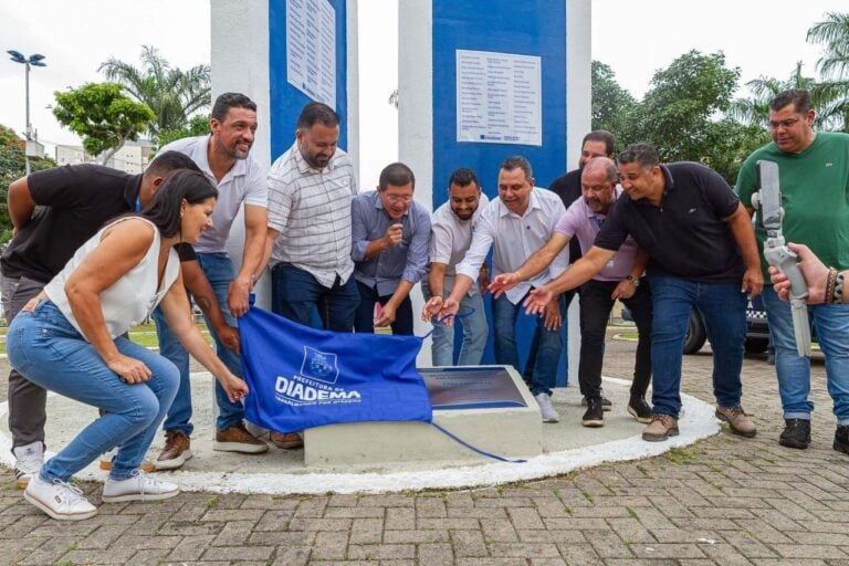 Praça de Diadema ganha revitalização e monumento dos emancipadores é restaurado