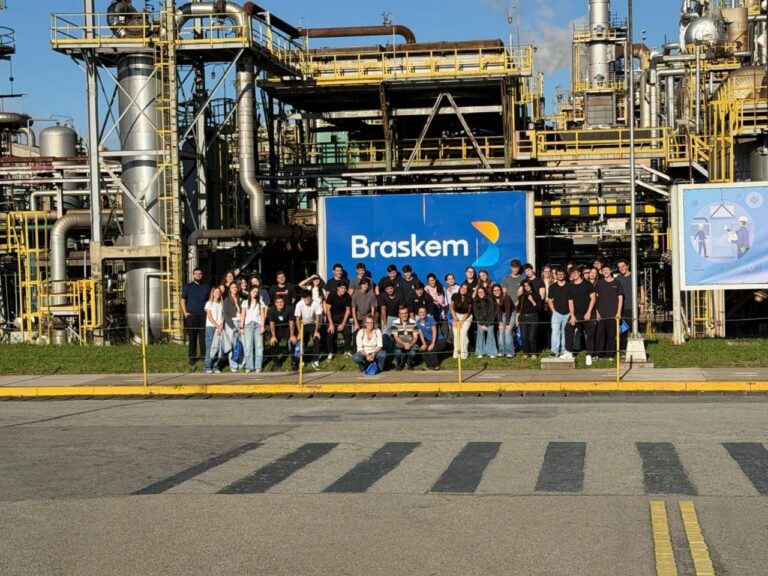 Braskem recebe estudantes da FGV em visita à unidade do ABC com foco em sustentabilidade