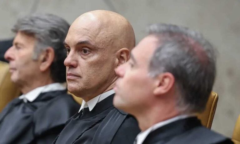 Moraes suspende aplicação da nova Lei da Dosimetria para condenados do 8 de janeiro