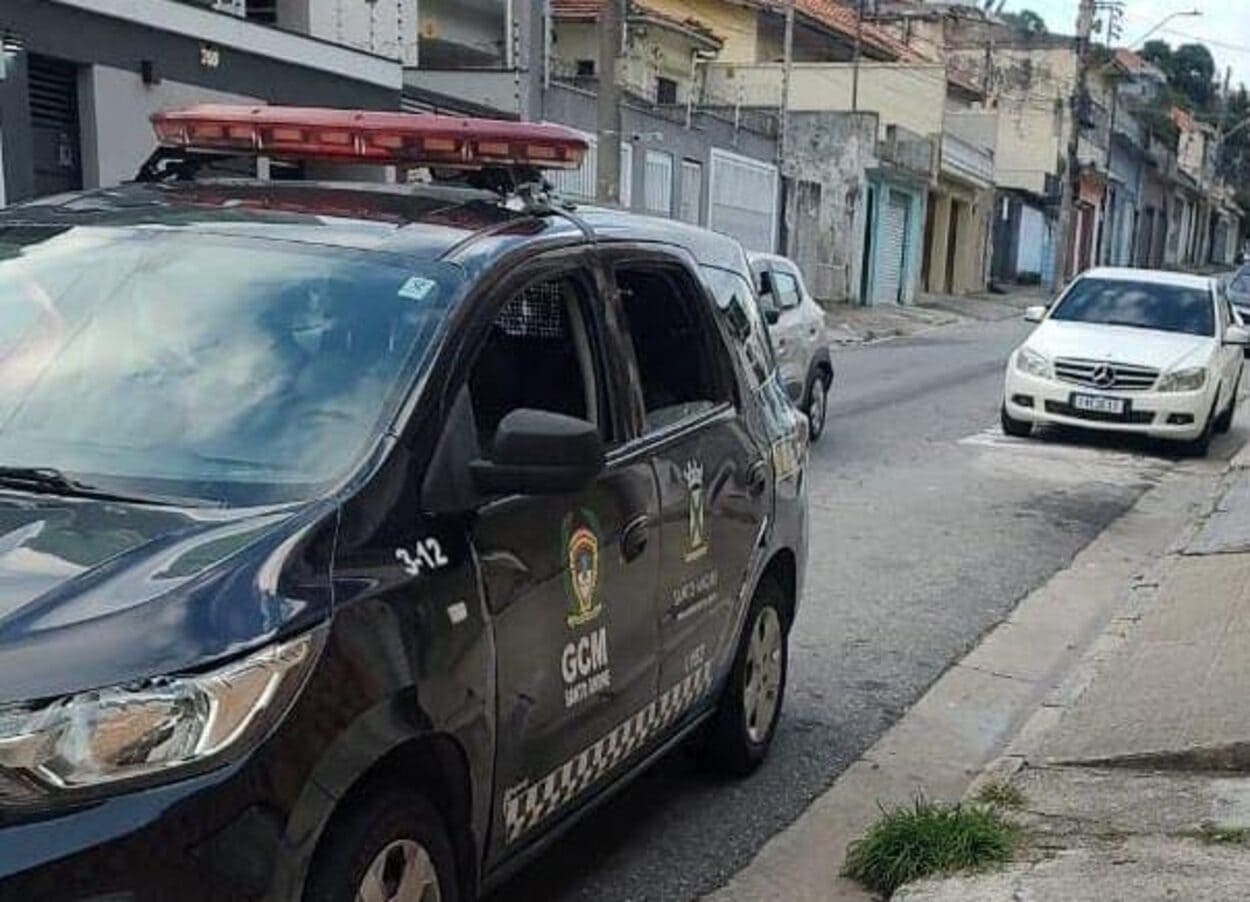 Câmeras do COI de Santo André flagram veículo de procurado da Justiça e GCM realiza prisão