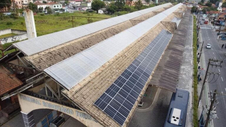 Prefeitura de Ribeirão Pires é contemplada com 10 painéis solares e reduzirá em até 60% o consumo de energia em prédios públicos