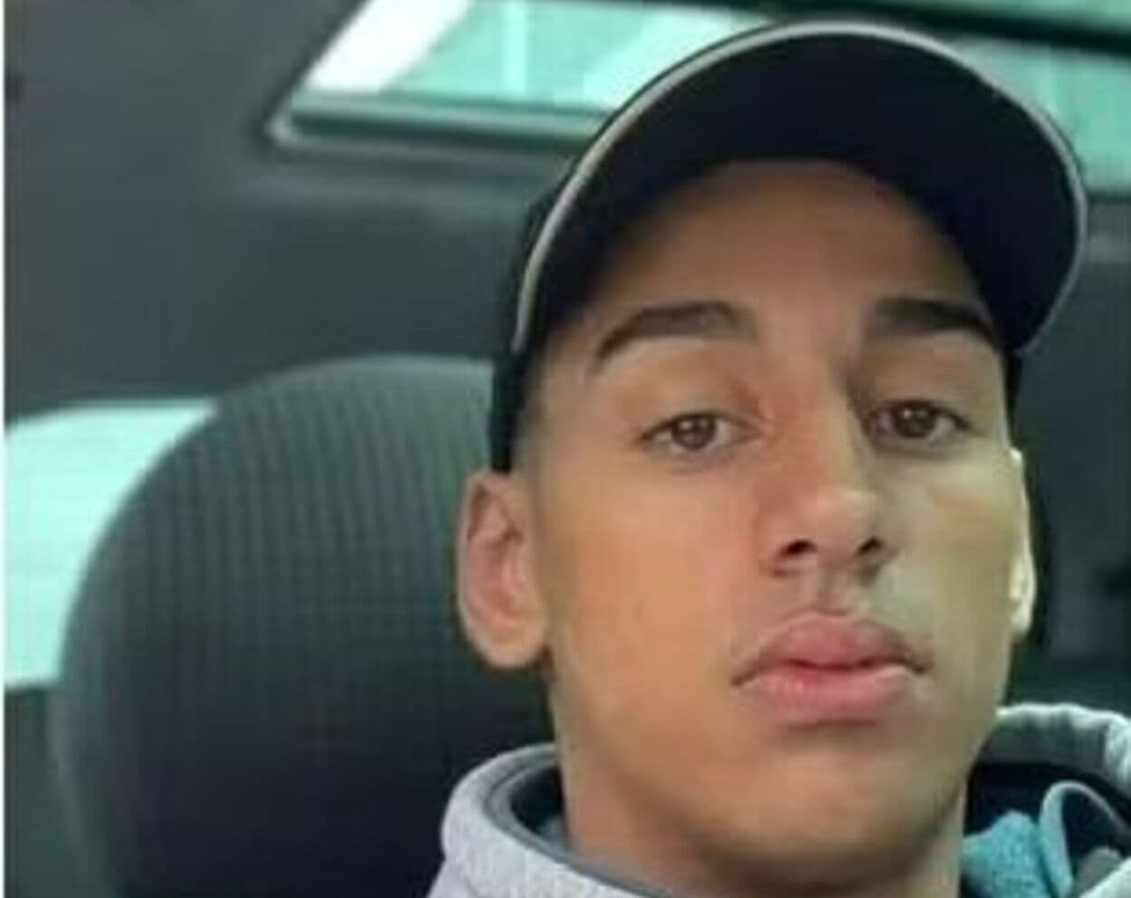 Motorista de 20 anos morre após levar pedrada no para-brisa na Via Anchieta