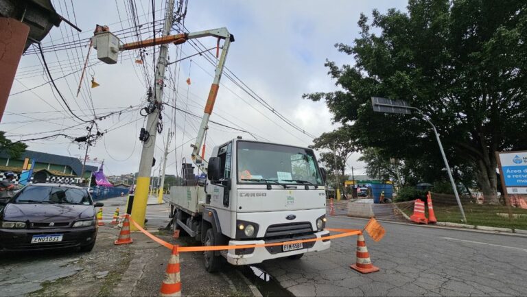 Obras do viaduto estaiado avançam com remanejamento da rede elétrica na Avenida Capitão José Gallo