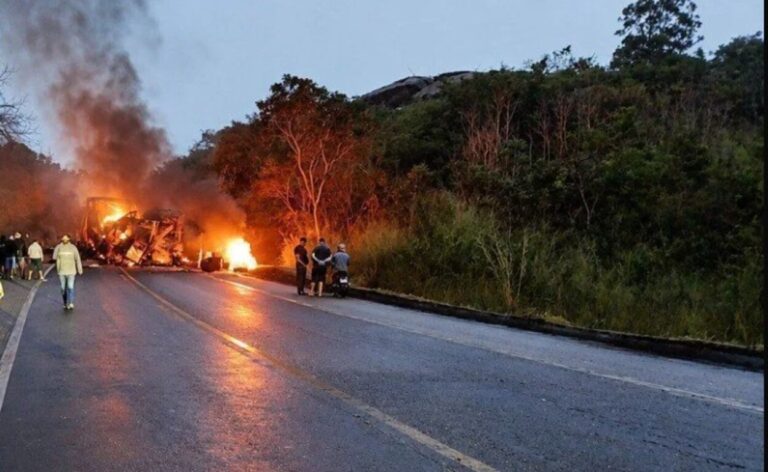 Tragédia na BR-251: três crianças estão entre os oito mortos em acidente com ônibus que saiu de São Bernardo Do Campo