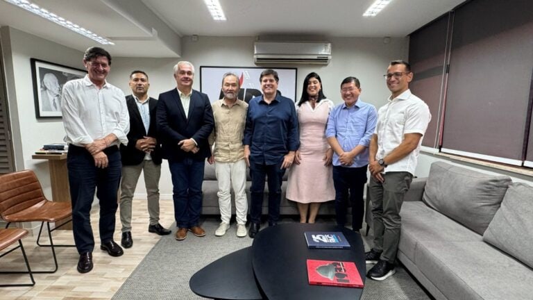 Prefeito Taka Yamauchi se reúne com Baleia Rossi na sede do MDB e reforça articulação política para 2026